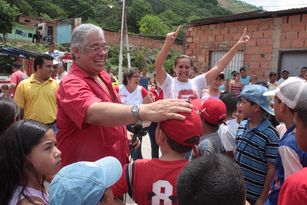 AmeliachPSUV's tweet photo. A 5 años de su partida, recordamos a Carlos Escarrá, hombre leal, valiente y patriota, ejemplo para todos los revolucionarios!! https://t.co/ymoJSyLF0q
