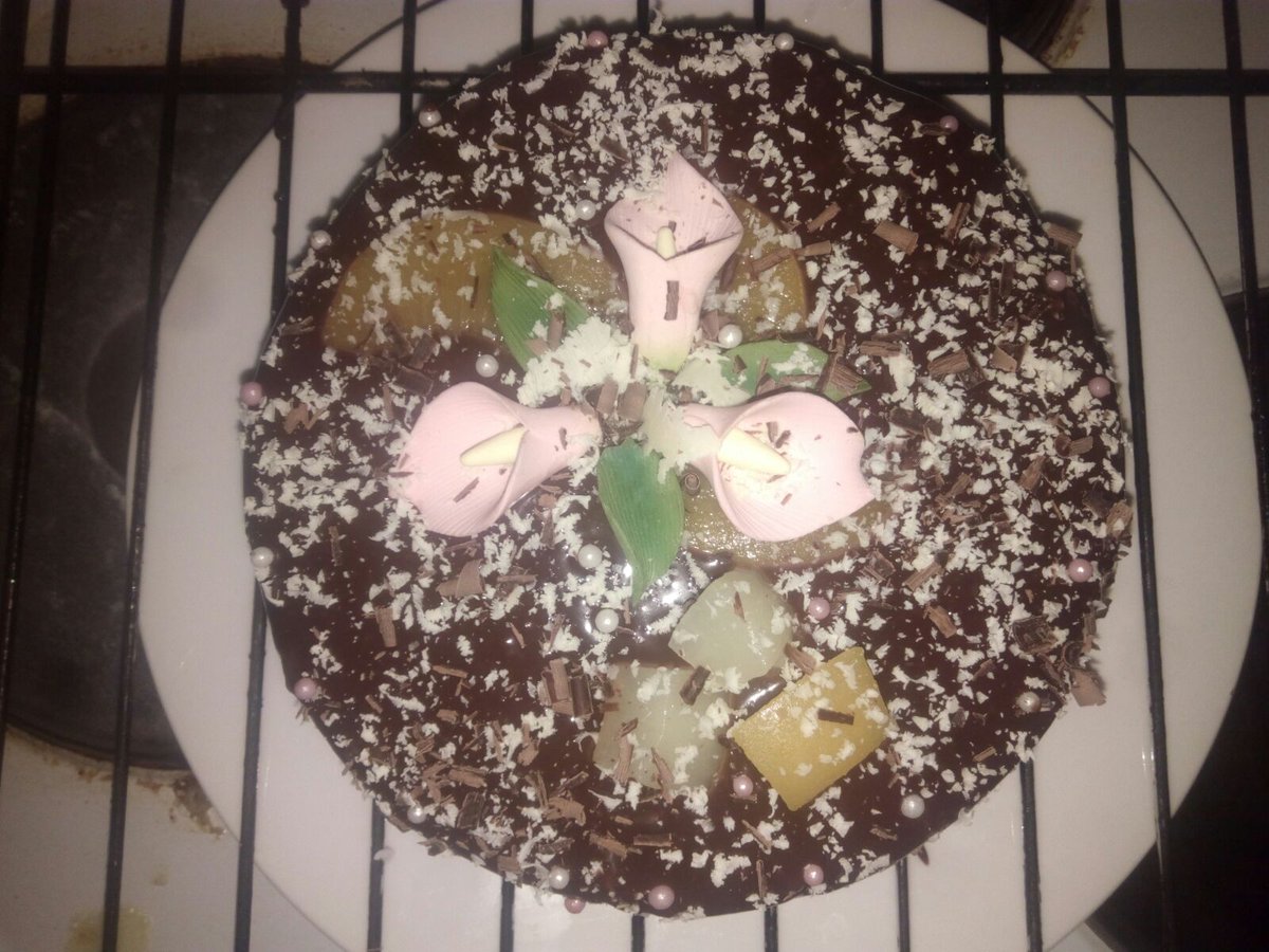 FrenchDelices's tweet photo. More cakes.. https://t.co/QM7cxB7WrK