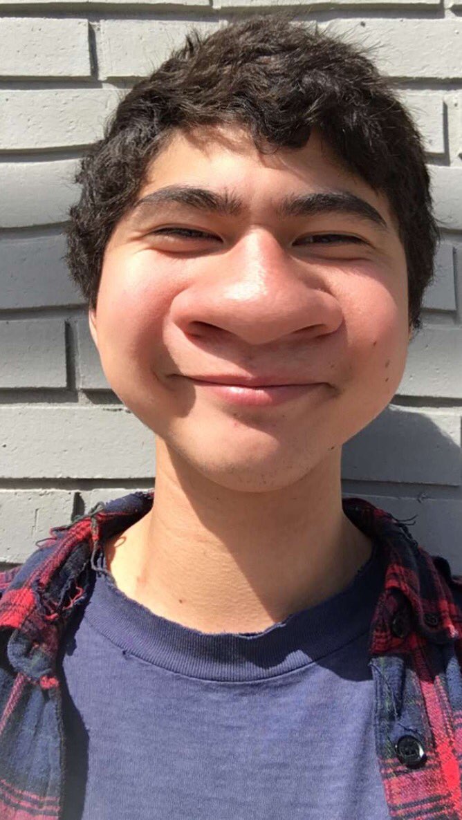 megMMXII's tweet photo. God I love you @Calum5SOS! Happy beerday! #HappyBirthdayCalum 🍻

#5SOSFAM #iHeartAwards #BestFanArmy https://t.co/guxLAuiwGI