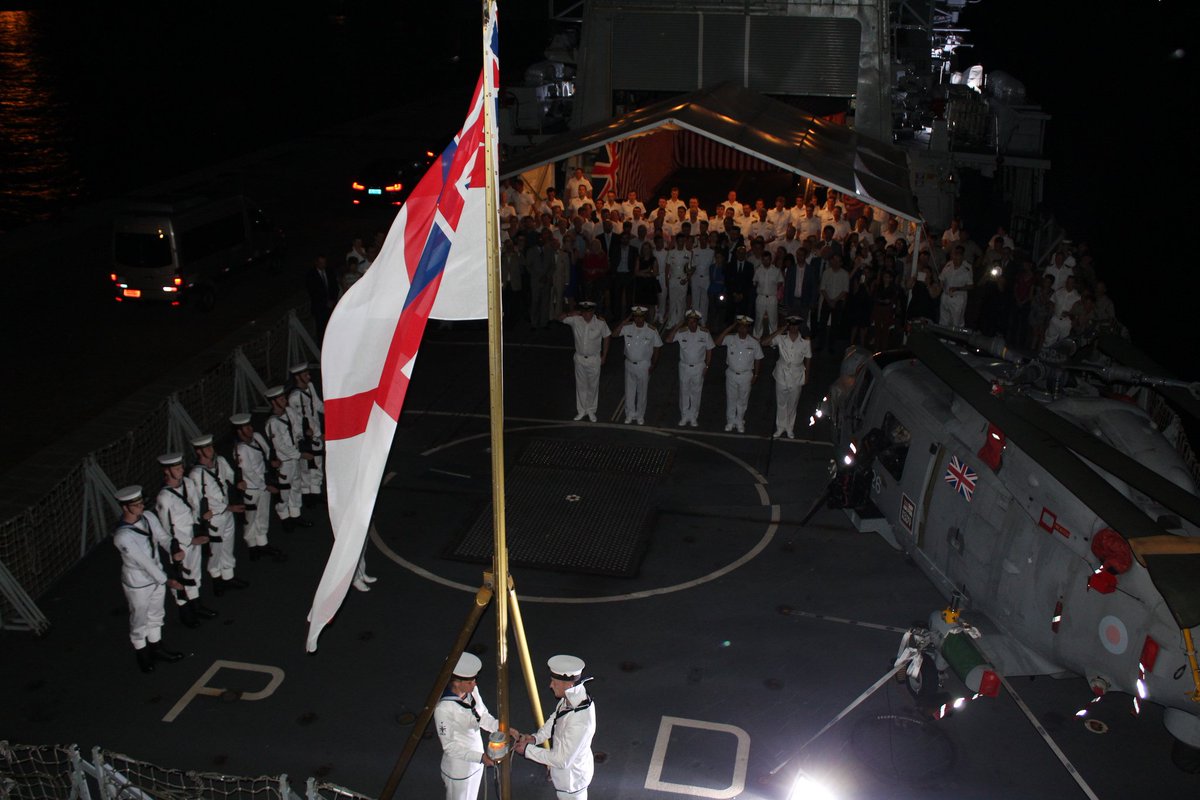 ukinbrazil's tweet photo. 📷 Fragata #HMSPortland e navio-tanque #RFAGoldRover deixam o Brasil em 26/01, após escala de descanso da tripulação e pequena manutenção. https://t.co/FU00M1GHJo