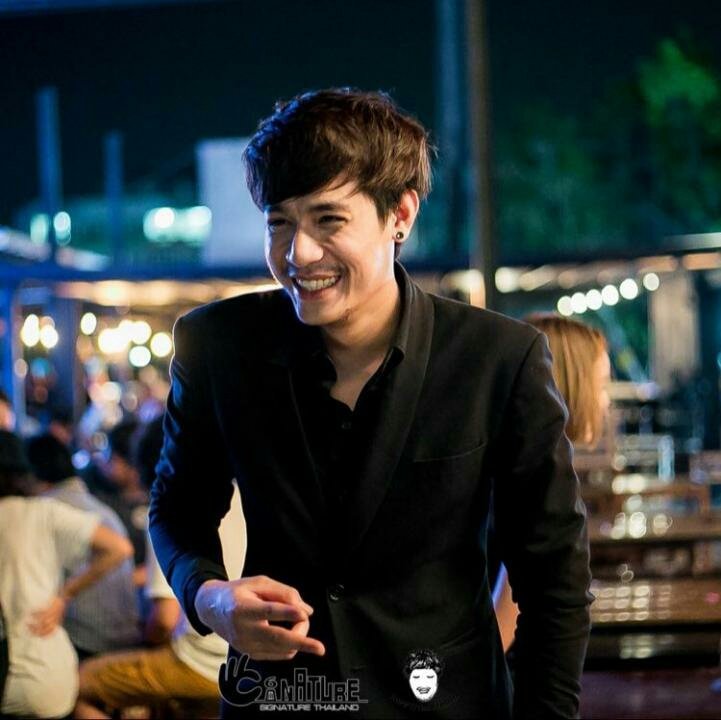 ginopumpz's tweet photo. Come join me, or you'll be left behind #BIGOLIVE. https://t.co/OyVPAmnkV7 https://t.co/vAe83R9KPo