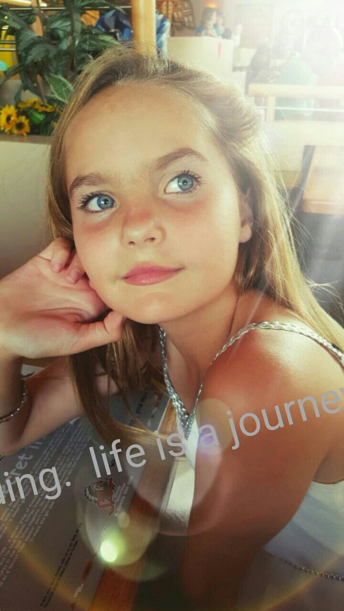 Marlenedv's tweet photo. @WillemBotha hi W. my naam is Alissa Marlene (Rex) se dogter en ek dink jy is awesome. https://t.co/N5bBRlf2sY