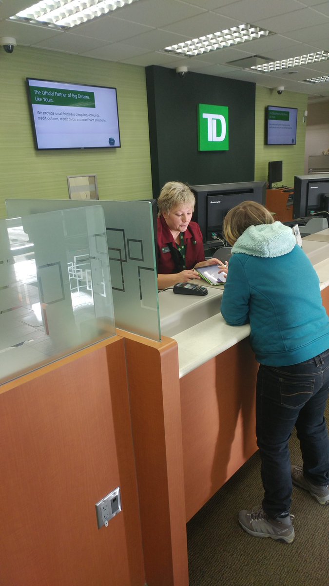DavisBrown1612's tweet photo. Great Morning! Chris @chrisracz_TD is helping a customer use our ipad! #TDtechnology #goodvibes #SilveradoYYC @jcrosilla @absmitherz https://t.co/VAKVCIusQA