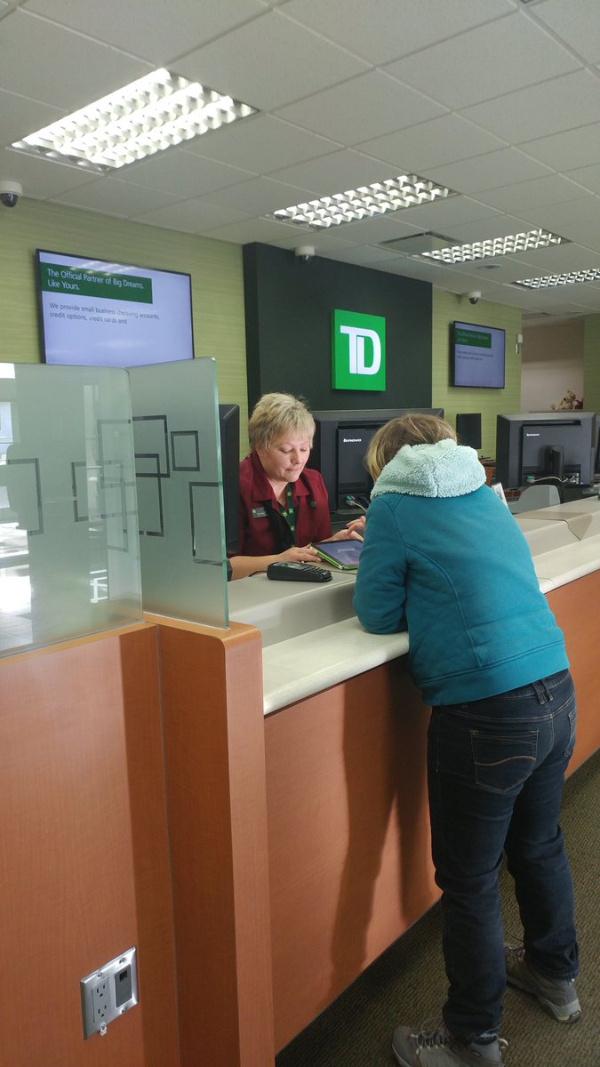 DavisBrown1612's tweet photo. Great Morning! Chris @chrisracz_TD is helping a customer use our ipad! #TDtechnology #goodvibes #SilveradoYYC @jcrosilla @absmitherz https://t.co/VAKVCIusQA
