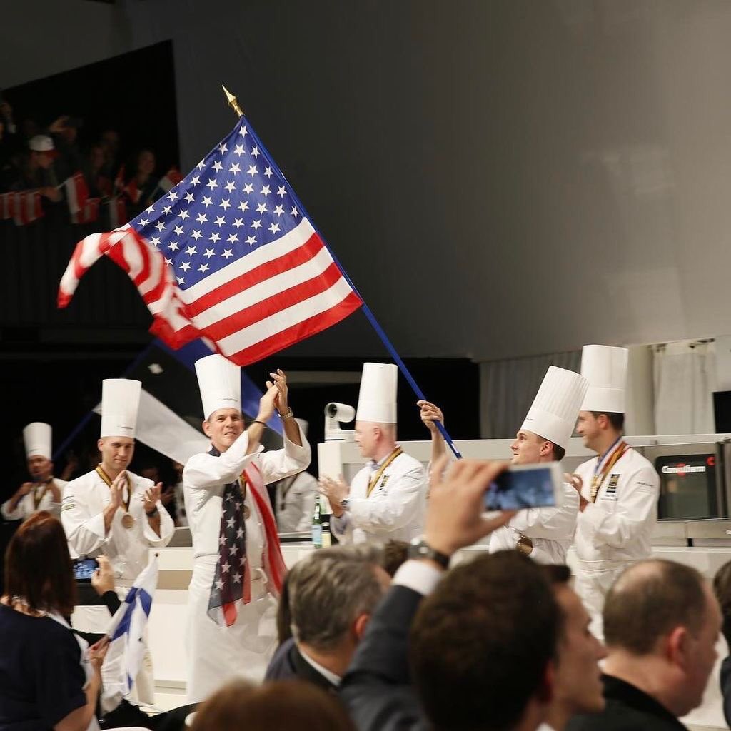 #TeamUSA wins <a href="/Bocusedor/">Bocuse d'Or Official</a>!!! 🇺🇸🥇
Congrats <a href="/mentorBKB/">Ment'or BKB</a> #Bocusedor #bocusedor2017 #bocusedor30 #Lyon #RoadtoLyon #StarChefs