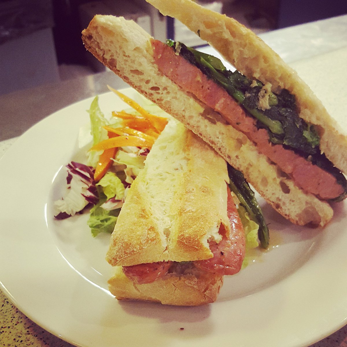 Zenaris's tweet photo. Check out today's hot sandwich feature! Italian Sausage and Rapini on toasted ciabatta. #yegfood #yeglunch #yeglocal https://t.co/kowYkAibSY