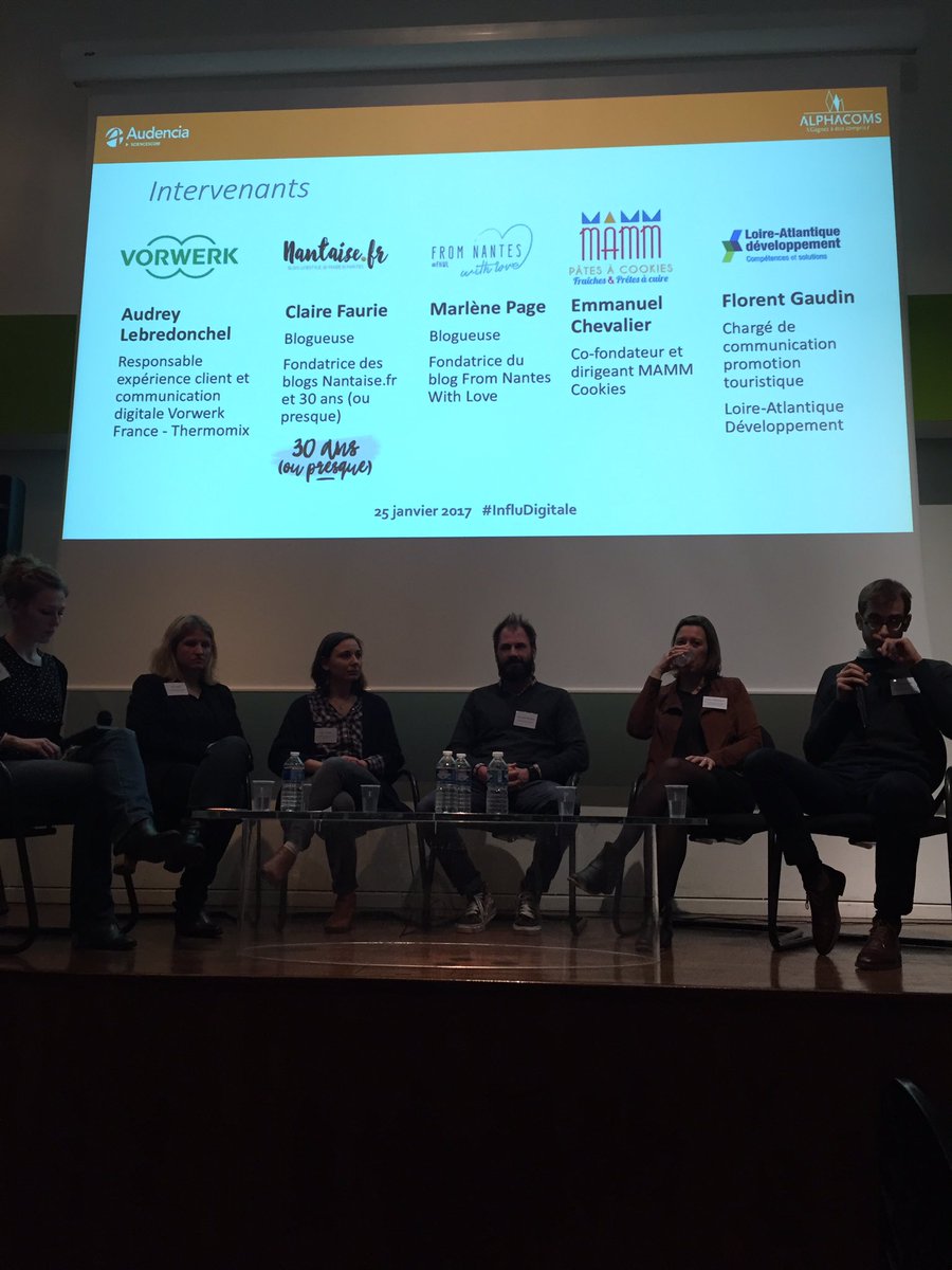 CelineTurquois's tweet photo. Quand on fonctionne que par la bouche ร oreilles #InfluDigital #vorwerk #coconstruction https://t.co/JjerURkjYb