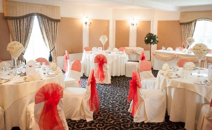 RedEventuk's tweet photo. #Weddingfayre Leasowe Castle 29.01.17, 12-4pm #RT @CameoCakecraft @MyProseccoBar https://t.co/YFZU7inip4
