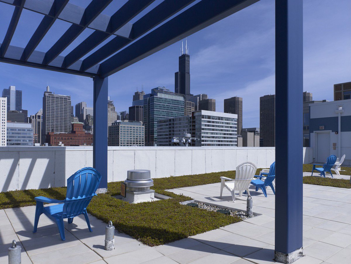 HED_Housing's tweet photo. Lake Street Studios encompasses 61, affordable, #microunits on a  #transitoriented development #ChiArchitecture @chiarchitecture https://t.co/18grzy3PZq