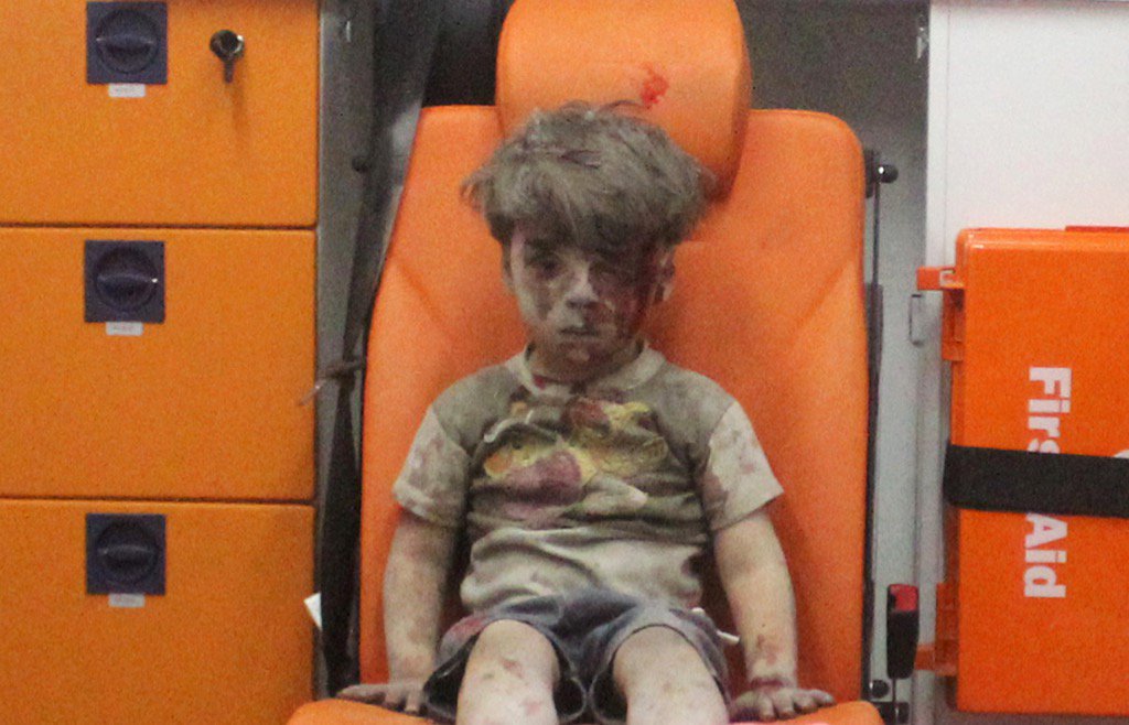 DannyZuker's tweet photo. Today America will slam the door on desperate children because of their religion because this is who we are now. https://t.co/Agu2g5OBE7