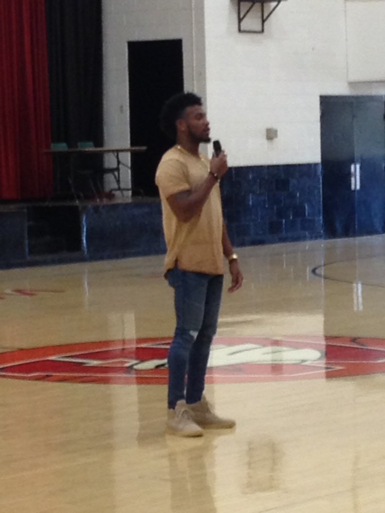 thbball20's tweet photo. Really enjoyed having former Eagle and current Arizona Cardinal @thartfield007 speak to our students today! https://t.co/UxEpUduTXm