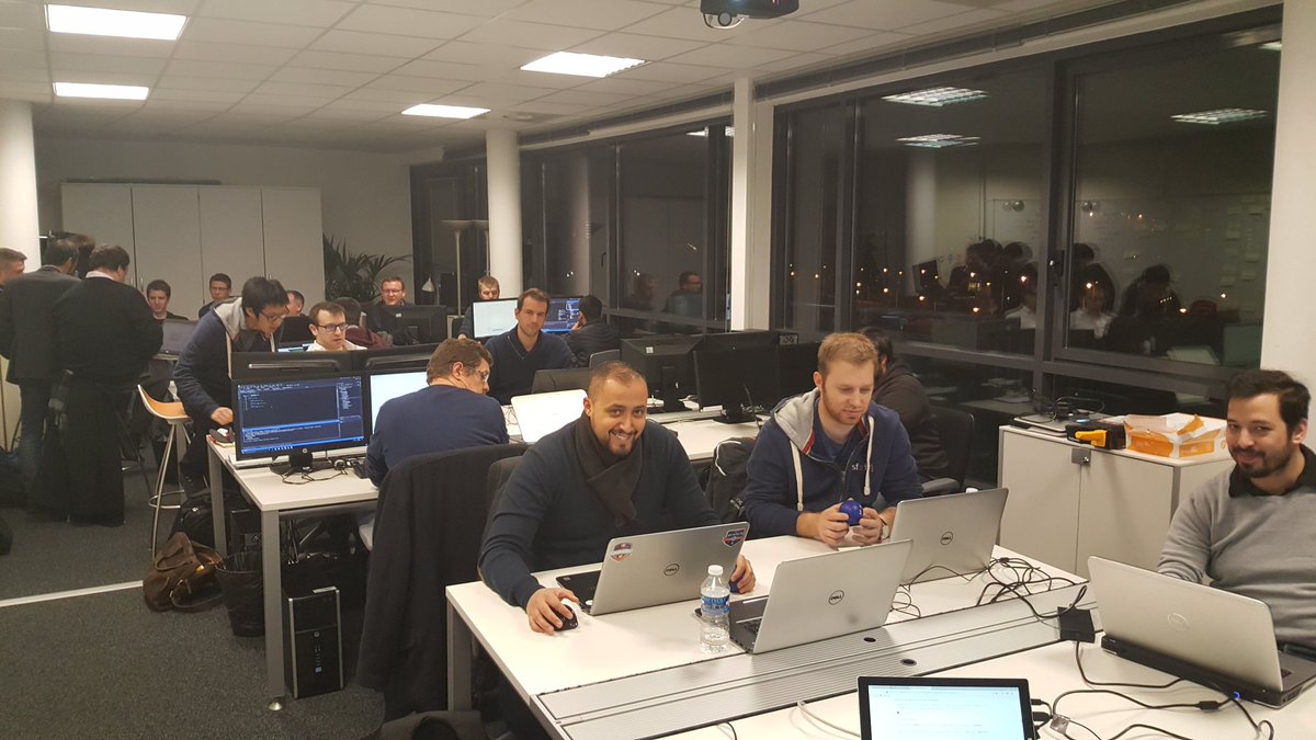 arnaudmaichac's tweet image. Beaucoup de monde pour notre soirée technique #dotnetcore #SFEIR #SFEIRCode