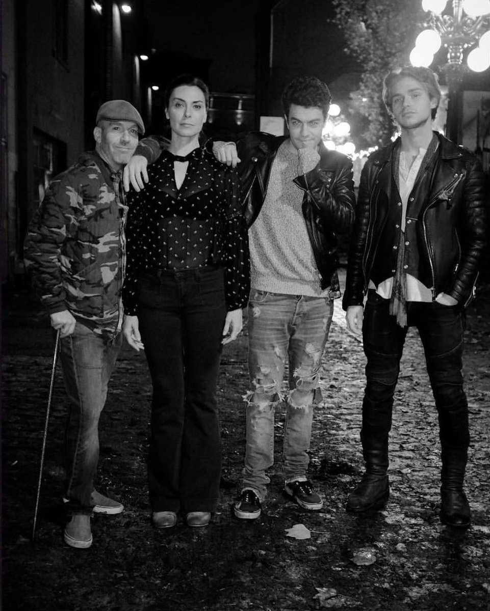 ƛƊƦƖЄƝ ƛƓƦЄƧƬЄ (@xmchatnoir) on Twitter photo 