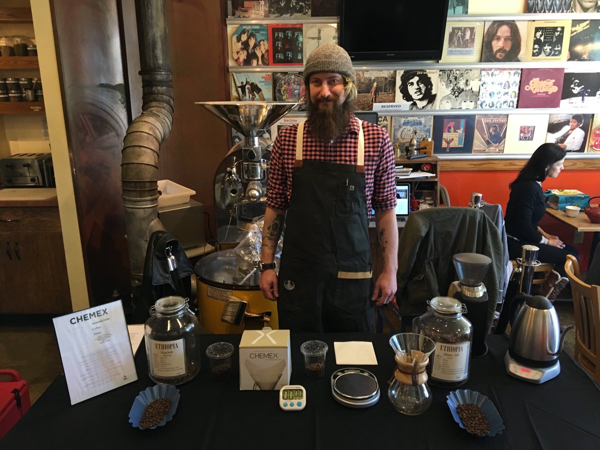 caffeamouri's tweet image. Here we go!  #handpour DEMO with SCAA barista John.  #coffee #coffeegeek #coffeenerd #coffeehouse #yummy #thebestcoffeeyouevertasted