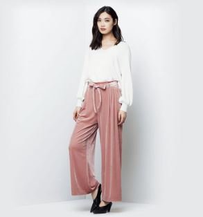 リス お口いっぱい Gu新商品 ベロアワイドパンツが春仕様 新色追加 1 26より店舗販売開始1990円 T Co Wry01cg2rl Gu ベロアパンツ コーディネート 新作 ジーユー プチプラ 春服 春コーデ T Co Vqi1phbghk Twitter