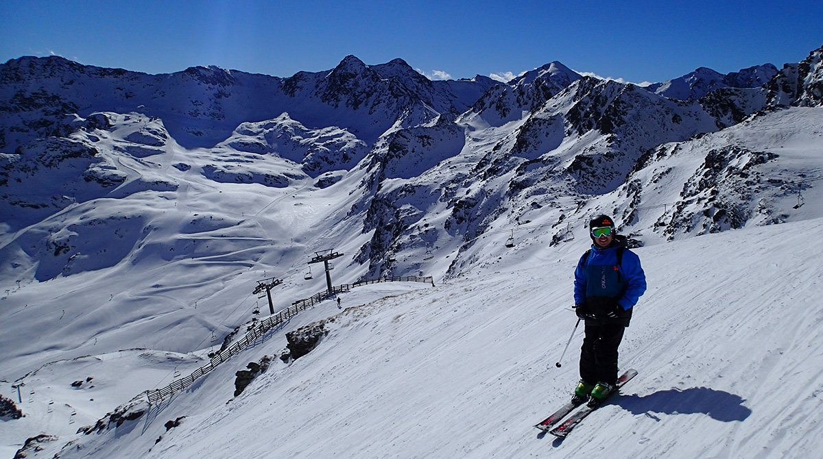 nwpowderdays's tweet photo. |#BigDay| Arcalis

Per alguna cosa li diuen l'Estació #Extraordinaria
Avui amb els youngblood del freeride a tope! #Creusans https://t.co/x7tCZWSEge