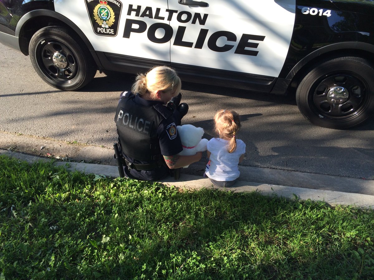HaltonPolice's tweet photo. Because we're all human. #BellLetsTalk ^jr https://t.co/4EpuOK6Th2