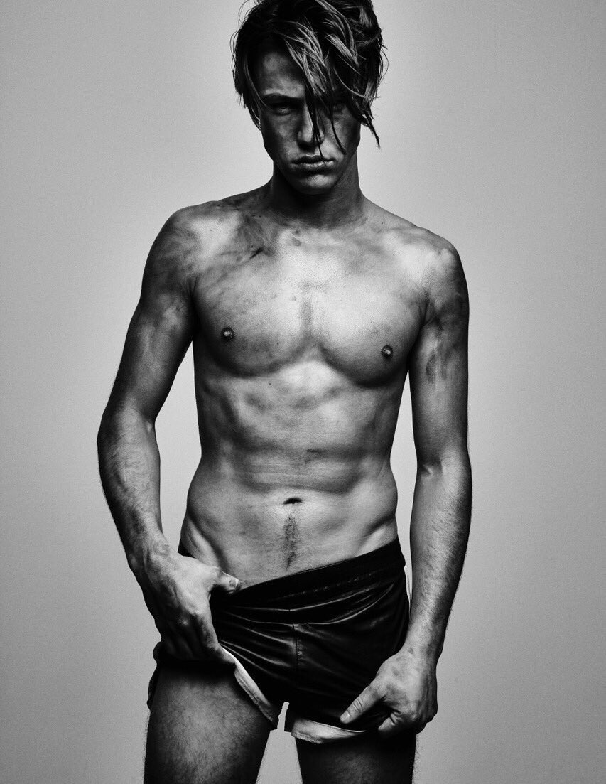 CameronDallasPy's tweet image. Me estas matando lentamente. 
@camerondallas ❤️