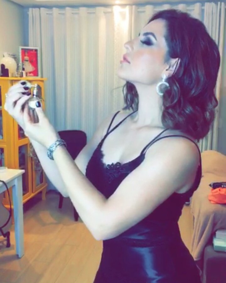 MELISSA_TV_'s tweet photo. Parabéns sua linda continue smp assim com seu sucesso só q dessa vez 24×+. Desculpa pelos parabéns atrasado @Kefera #24DaKefera #kelover bju https://t.co/DUCBE08089
