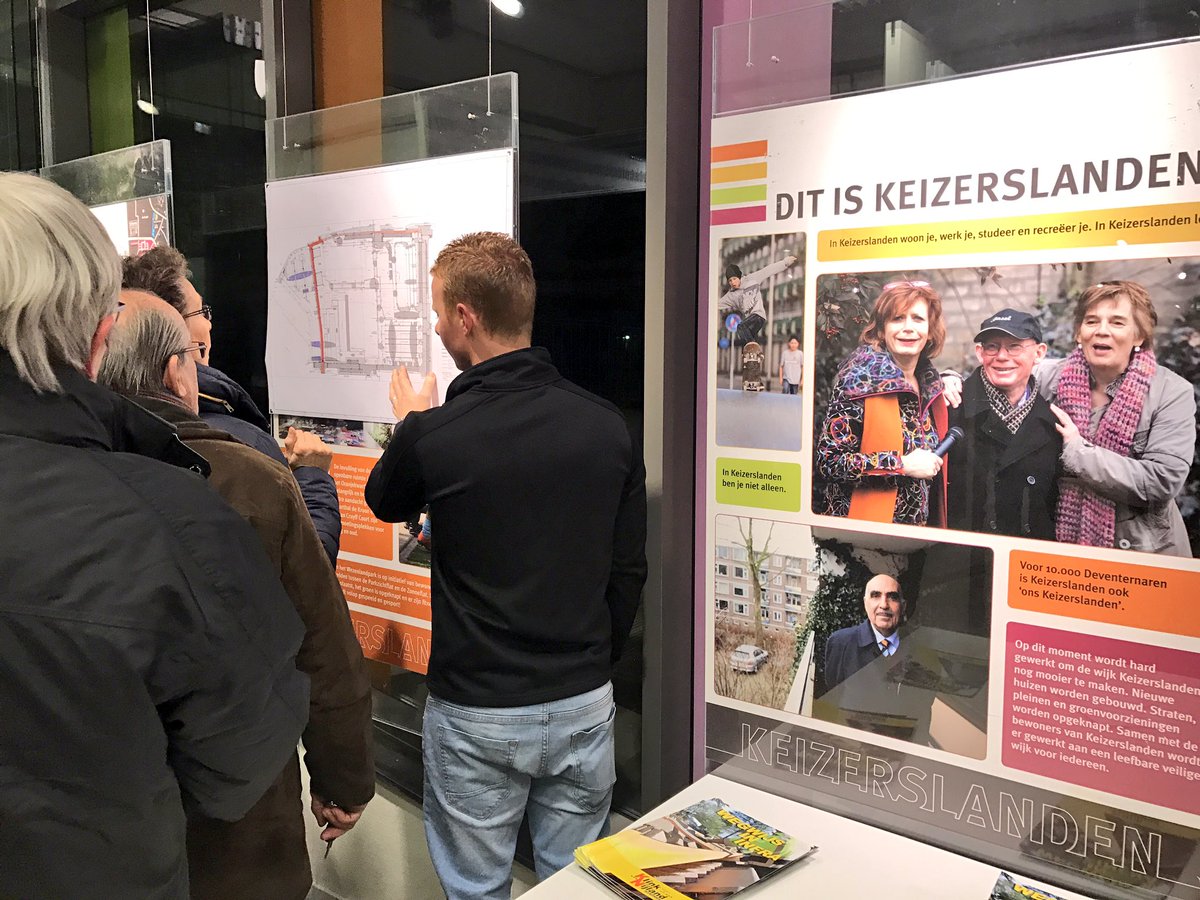 StadLandWater's tweet photo. Vanavond heeft @KlinkNijlandGWW informatie avond georganiseerd voor aanwonenden voor herinrichting Winkelcentrum Keizerslanden. https://t.co/QIzxGhEutY