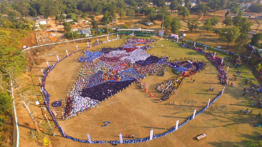 DMIndiaCRSIAW's tweet image. #RepublicDay 
#HumanMap #IndiaMap #Dantewada #NationalAnthem #Chhattisgarh