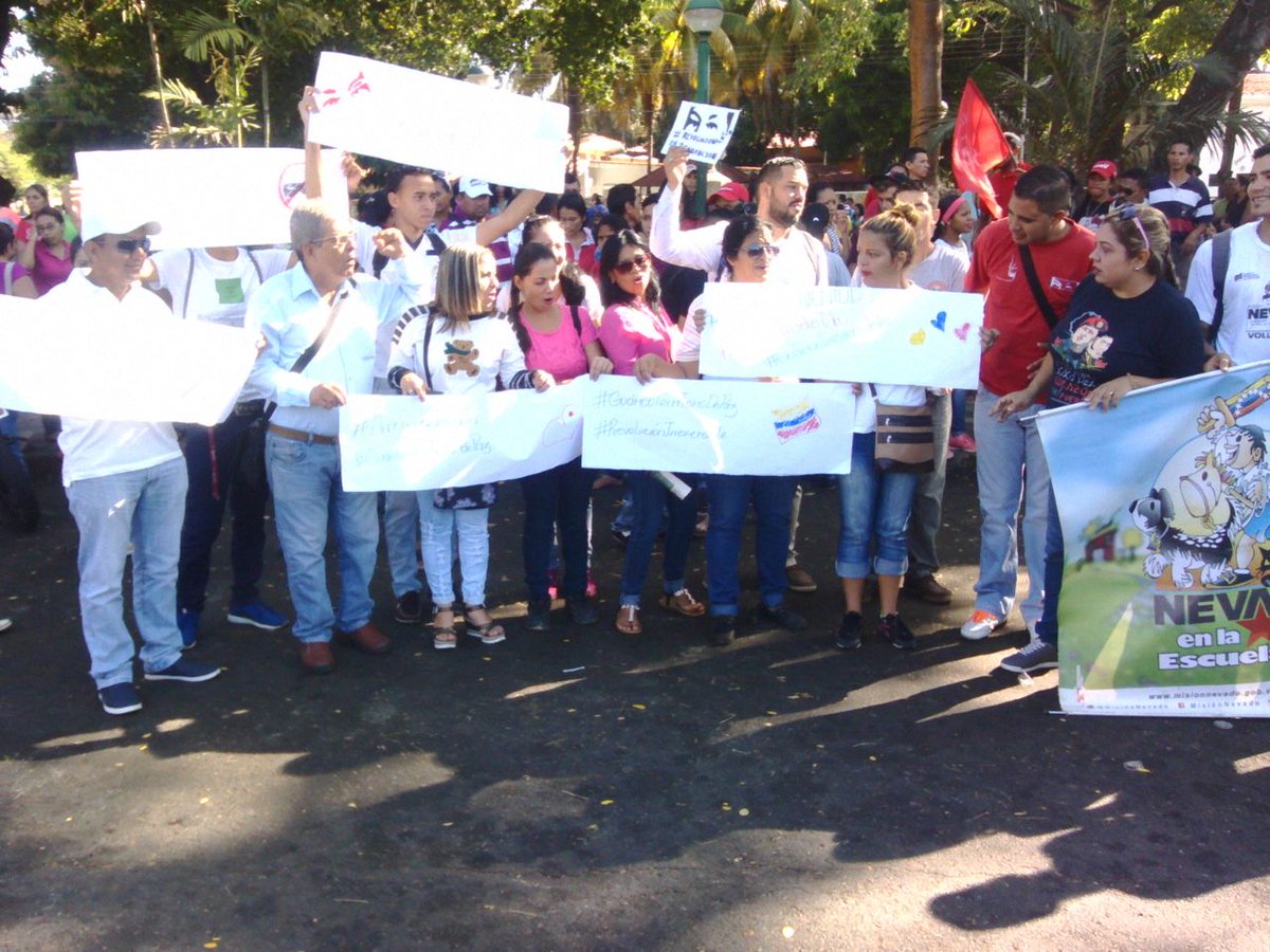 Los patriotas de Guárico salimos en defensa de la Revolución...
 💛💙❤️ #GuáricoTierraDePaz 
<a href="/NicolasMaduro/">Nicolás Maduro</a> <a href="/rerchacin/">R. Rodriguez Chacin</a>
<a href="/uhcarola/">Carola Martinez</a>