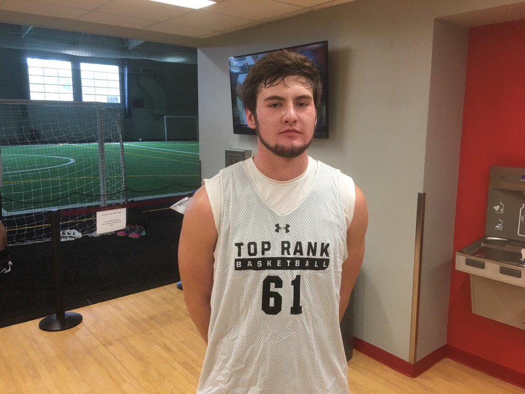 PrepHoopsMO's tweet image. 2017 F Jake Salisbury of Grain Valley scored 25 PTS in a 66-48 victory over Van Horn