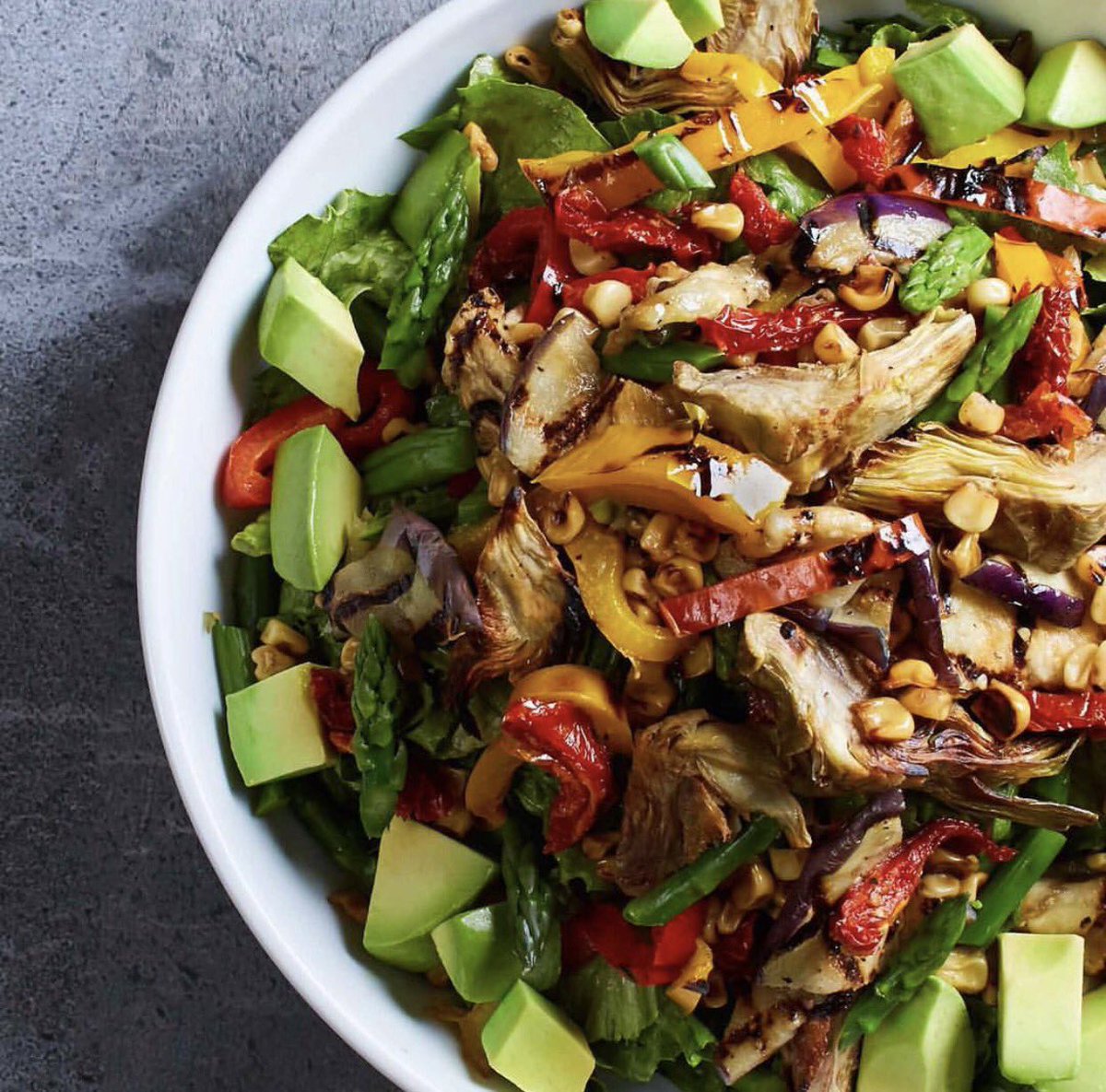 rc_delivery's tweet photo. Lean, mean, and green 💪
Can you guess where this salad is from?
#RestaurantConnection #SantaBarbara #Montecito #Goleta #fooddelivery https://t.co/0BSwo97WnE