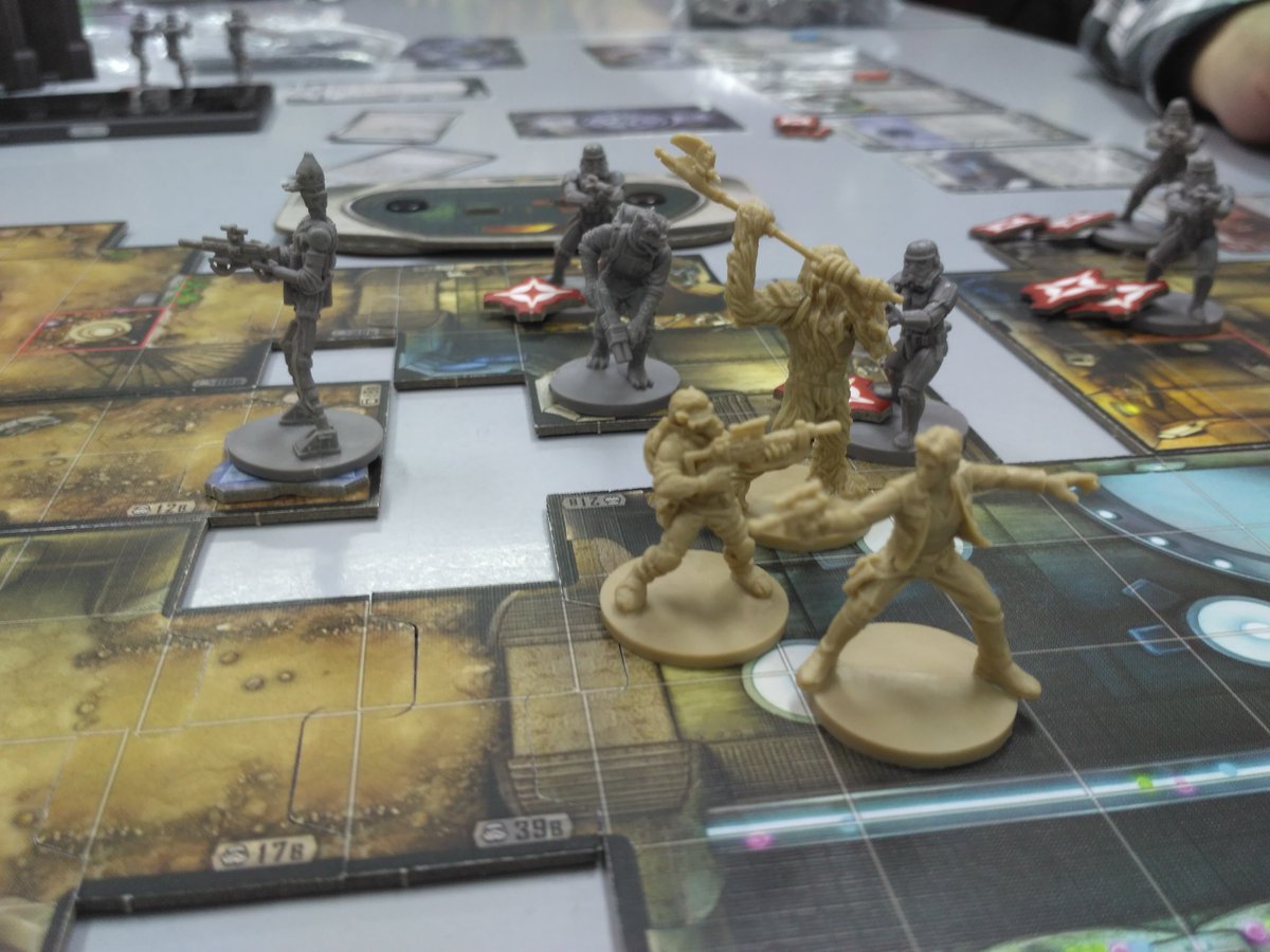 RubenNorrin's tweet photo. Hoy en el #miercolesapfobico jugamos a #BossMonster2 , #CodigoSecreto y hemos palmado una más en la campaña de #StarWars Imperial Assault 😥 https://t.co/LTDrwb0b5m