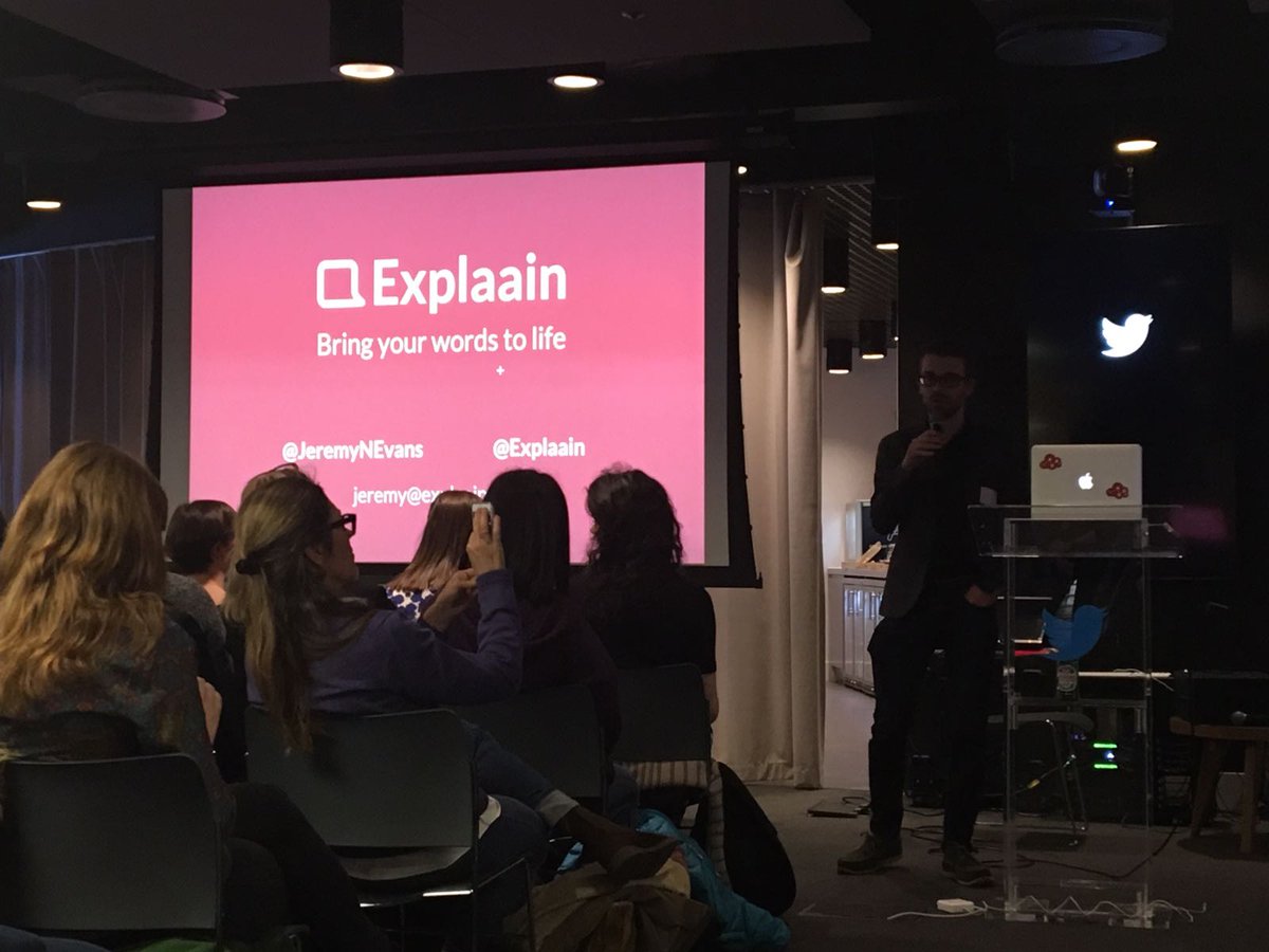 embeddables_'s tweet image. Jeremy Evans showing off Explaain at #hhldn