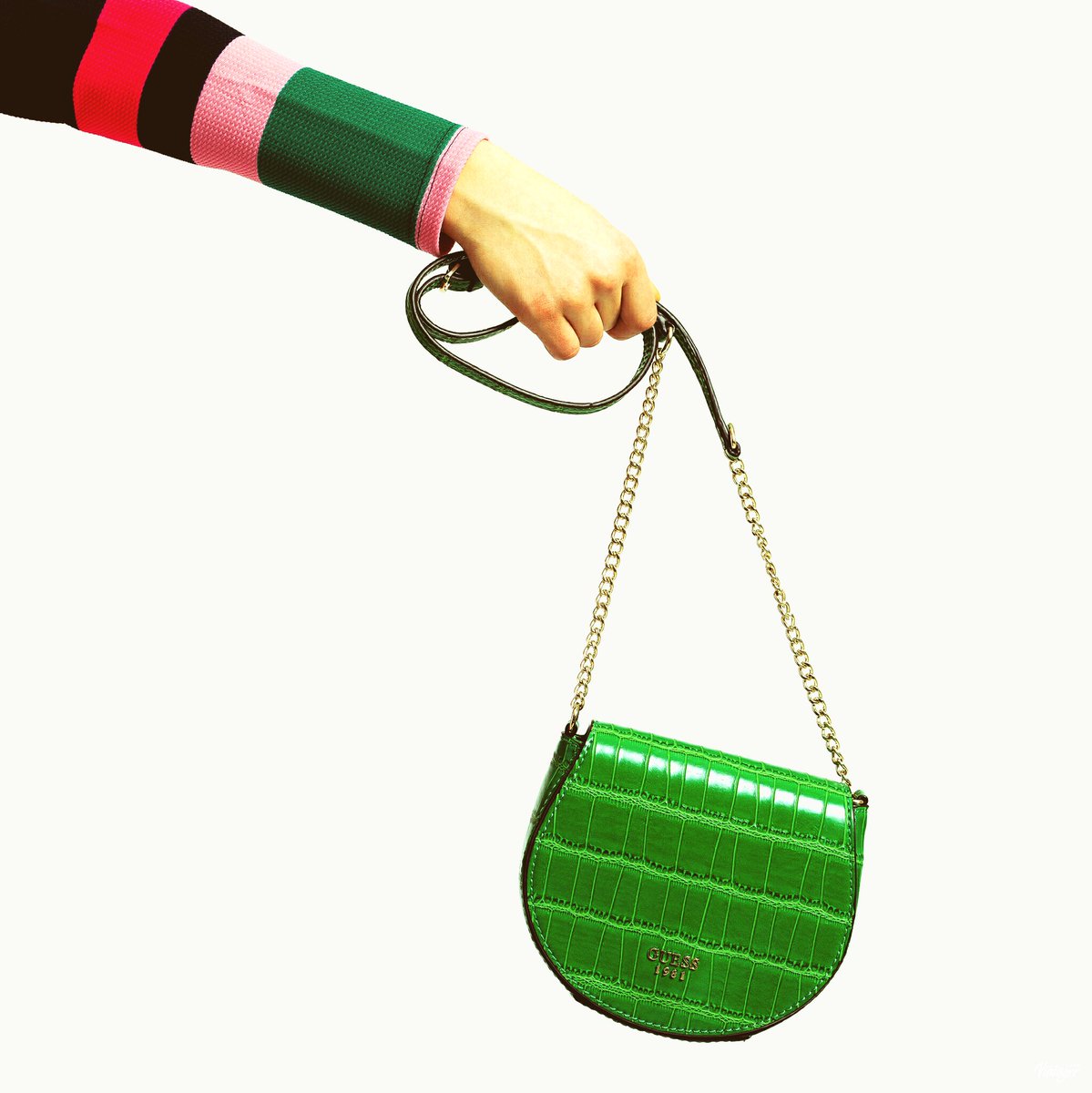 #guess #guessjeans #crossbody #handbags #fashion #FashionWednesday #blogger #ootd #style #inspiration #AnswearCZ