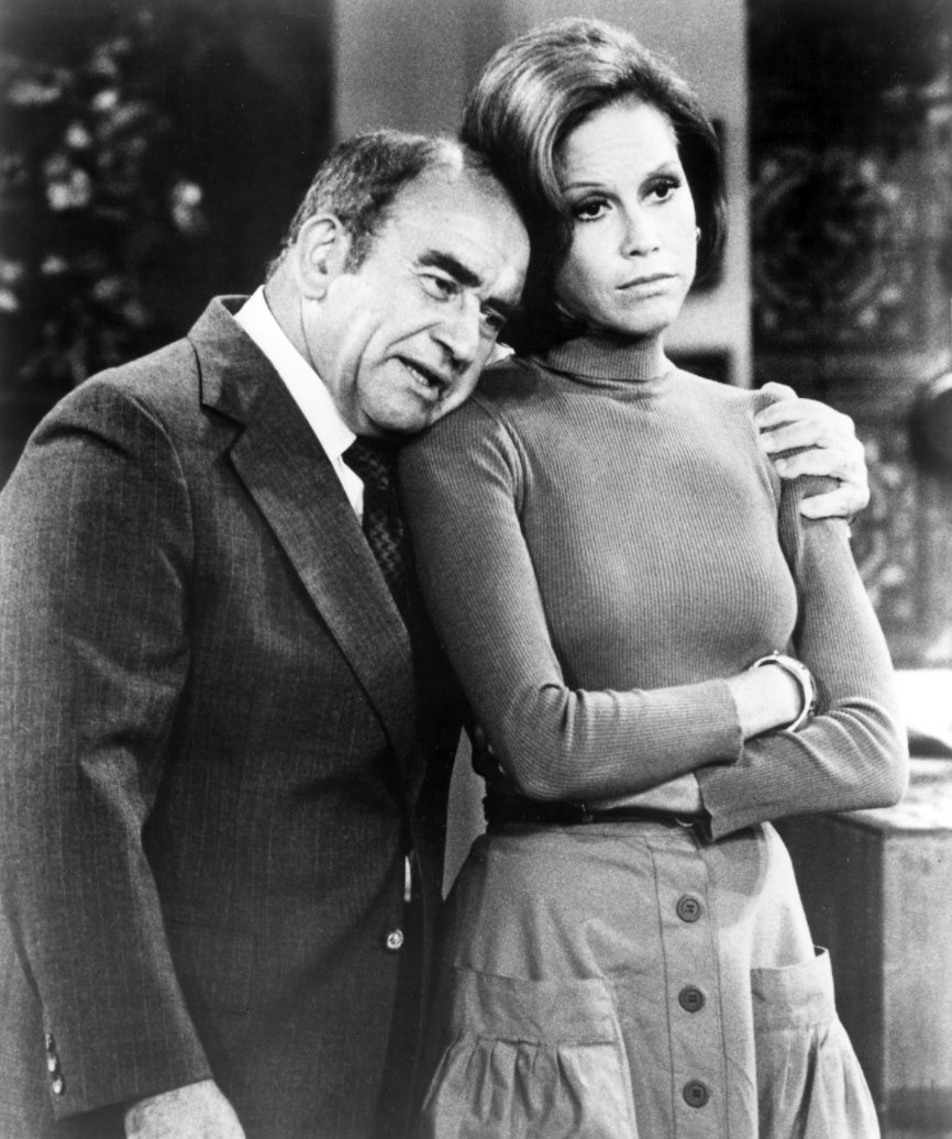 THR's tweet photo. .@TheOnlyEdAsner on Mary Tyler Moore: "My heart goes out to you and your family. Know that I love you" https://t.co/aC3MPLlUUe https://t.co/YWmqtqh12q