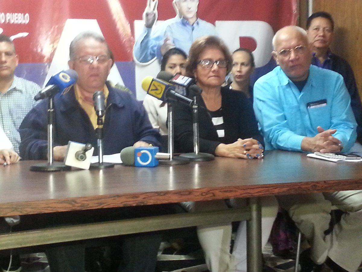 ABPVenezuela's tweet photo. .@alcaldeledezma ha demostrado con creces su integridad, su libertad no puede estar por encima de la libertad del país #ABPFrenteAlDialogo https://t.co/9yj9VXS9kE