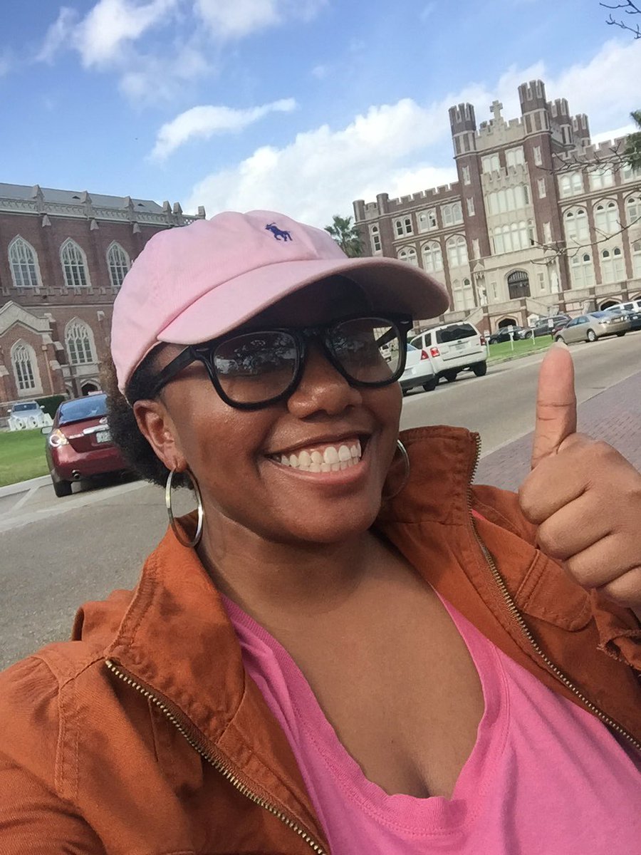 AngieWorldOrder's tweet photo. And with that, IT'S A DARN WRAP!!! #FilmingWithAngie https://t.co/VUSvXwsTyg