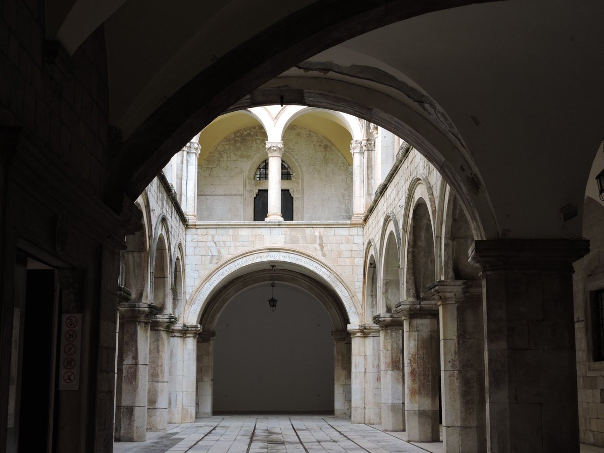 ashbelle0220's tweet photo. inside dubrovnik #gate1travel #gate1contest17 #croatia https://t.co/0wc82gvyQW