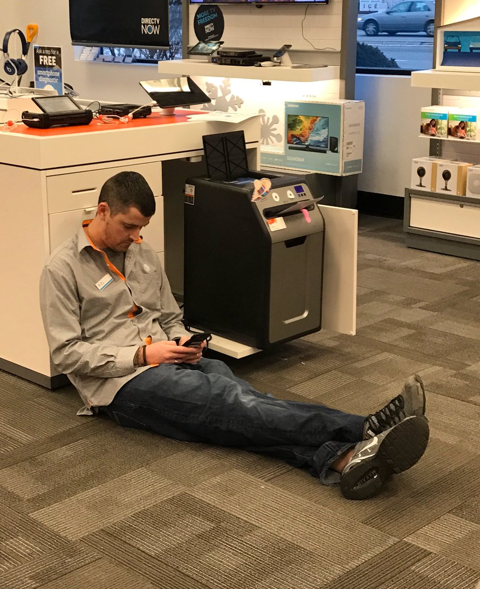 cdodgerr's tweet photo. Could this be the end of Shane the Shredder?? @LiveFreeOrDL @TheSoMoWorth  #instoremaintenance #defeated #nofunatwork #sadday https://t.co/zfYXdFOGMA