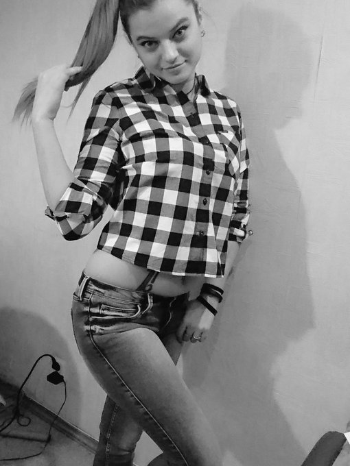 Woo-hoo it's work again😁see you in a few min guys https://t.co/7YIPxAYgib<a href="/tag/model"class="tags"><span>#model</span></a><a href="/tag/teen"class="tags"><span>#teen</span></a><a href="/tag/squirt"class="tags"><span>#squirt</span></a>