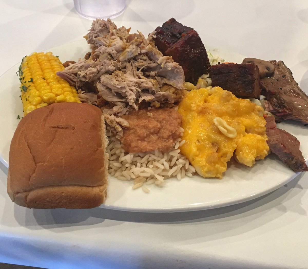 TheBeerCanProf's tweet photo. @WAJIBizGroup was at @BessingersBBQ today & was rocking with some #chsbbq #mustardbased #chsnewa #sctweets https://t.co/S6YwUJnRTY