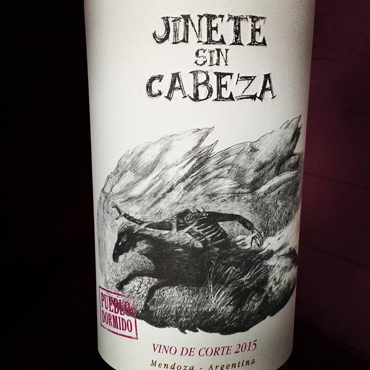 WinePressMDZ's tweet photo. Etiquetas, storytelling y la verdad del vino. Nota sobre @DormidoPueblo, bodega que te hará perder la cabeza https://t.co/P6V02dz9Fc https://t.co/MT0UHpIdDg