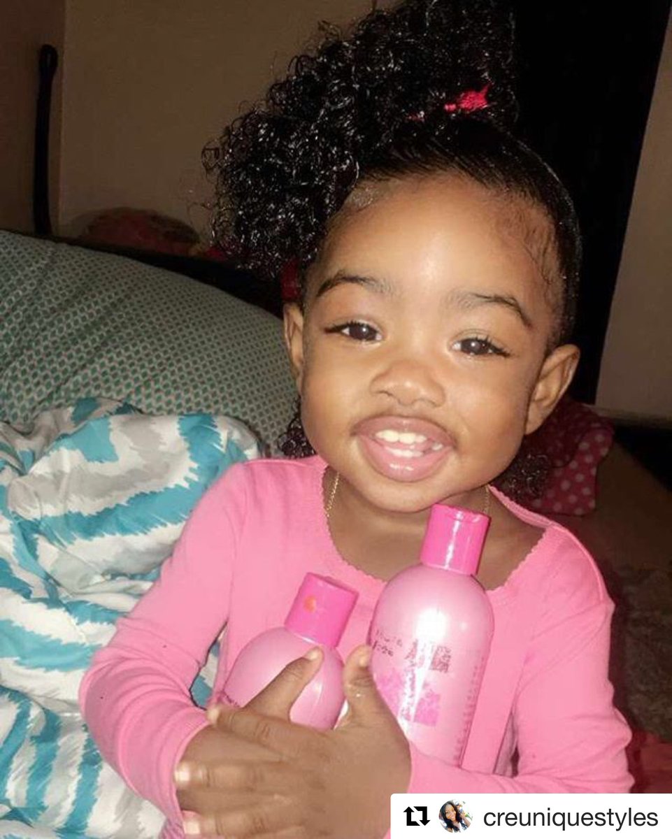 LustersPINK's tweet photo. #Repost @creuniquestyles:
She always happy when we finish #creuniquestylesmyhair๐๐๐ฝ#itsgettingeasier #mybiggirl #welovetheirproducts๐๐ https://t.co/KERQXf77eC