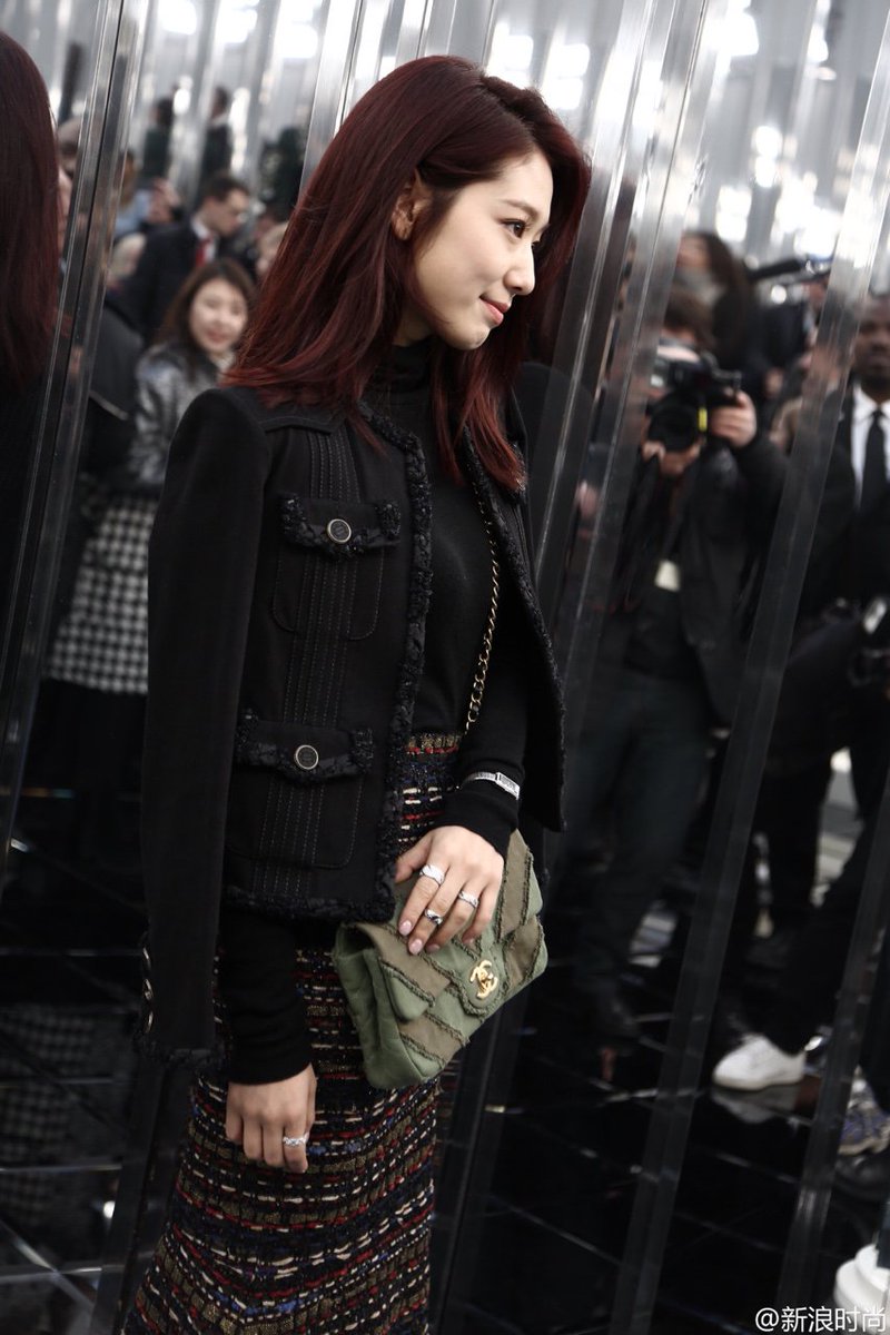 [170124] Park Shin Hye at Chanel Haute Couture Spring Summer 2017 show in Paris Fashion Week