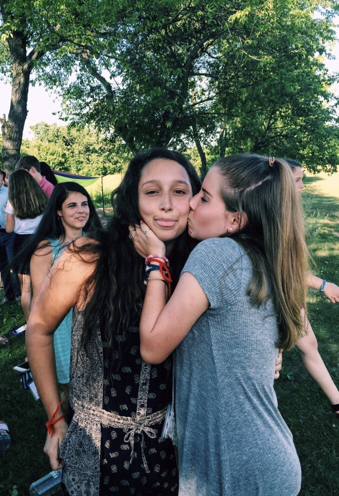 syddddddddd____'s tweet photo. bc my love for this girl&cltc are greater than anything!!! go on cltc to meet friends like this!!! #cltcaskweek #cltc1 @BBYOInsider https://t.co/gX2tKBPZjE