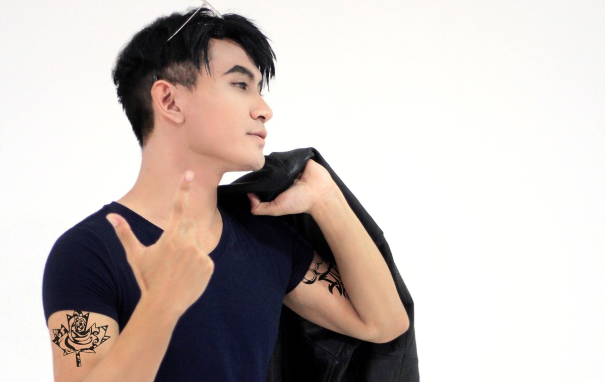 knockkuko's tweet photo. JJ style 
JJ : CMYK
Studio Cosprize
photo by ZEASonal's CosPlay
#JJ #YOI #yurionice #yurionicecosplay https://t.co/TYpcK2UzAq