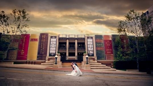 vali_press's tweet photo. Cool bookstores you probably didn't know existed...Kansas City Public Library.
https://t.co/WtXc4GRUao https://t.co/COST1NDs8I