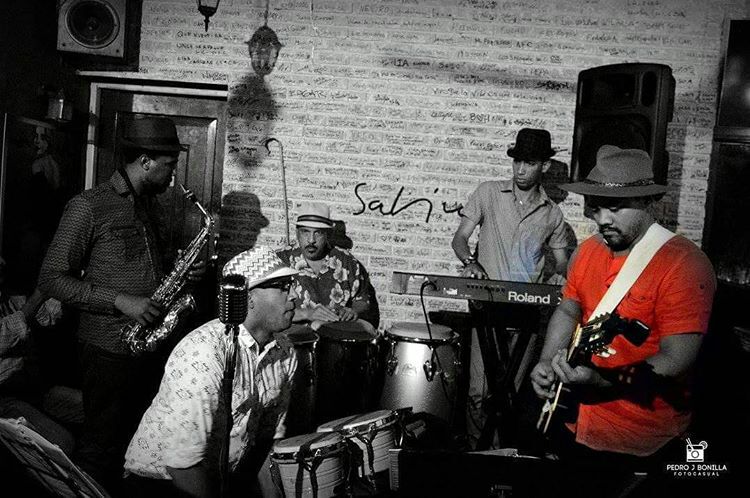 SabinaBarSD's tweet photo. Hoy miércoles Alex Díaz vuelve al Templo con Jamming Vibe.

Obsequio CD's para todos de la producción Live en Miami,  con Arturo Sandoval. https://t.co/2iLEGuMVI0