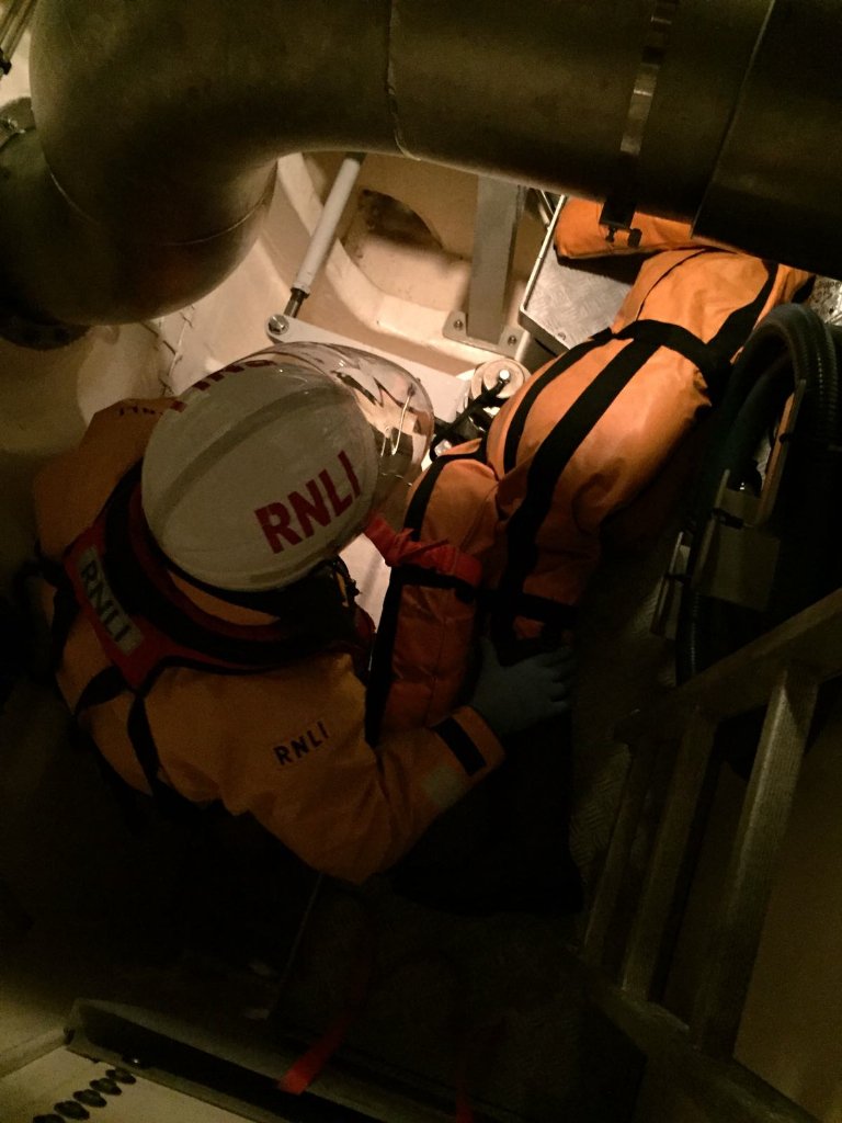 HarwichRNLI's tweet photo. 2/2 - ...treatment and extraction from confined spaces. #TrainingSavesLives #CasualtyCare #TeamWork #CheckCards https://t.co/A5dmDgRTch