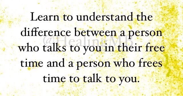 FlatAbsFastDVD's tweet photo. Learn to understand the difference between a person who talks to you .. #TrueFriends #Mindfulness #BellLetsTalk https://t.co/OI3sjbCnL4