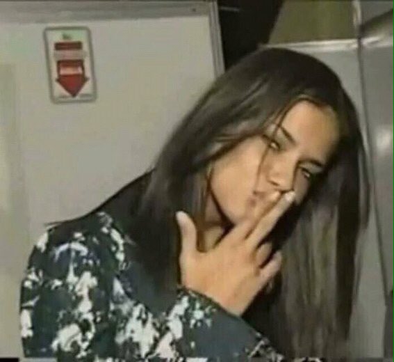 lulisjtm's tweet photo. antônio: "eu sei que você ta com ciúmes da mayara por minha causa"

emilly: "eu vim aqui pra jogar, não pra pegar homem" #BBB17 https://t.co/CimbxrXdHl