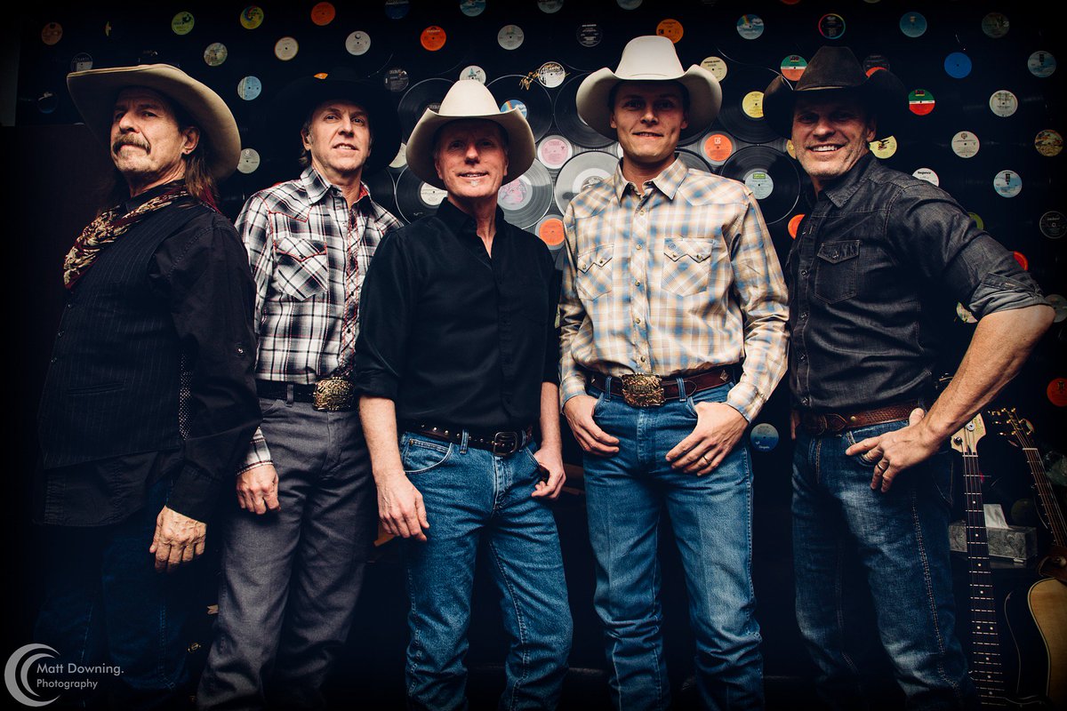 HardRockHotelSC's tweet photo. @NedLedoux and @WesternUndergrd rocked Anthem on 01.14.17 // Check out more photos by @MDowningPhoto HERE: https://t.co/LMdvqAo1nt https://t.co/RBk4iIQlli