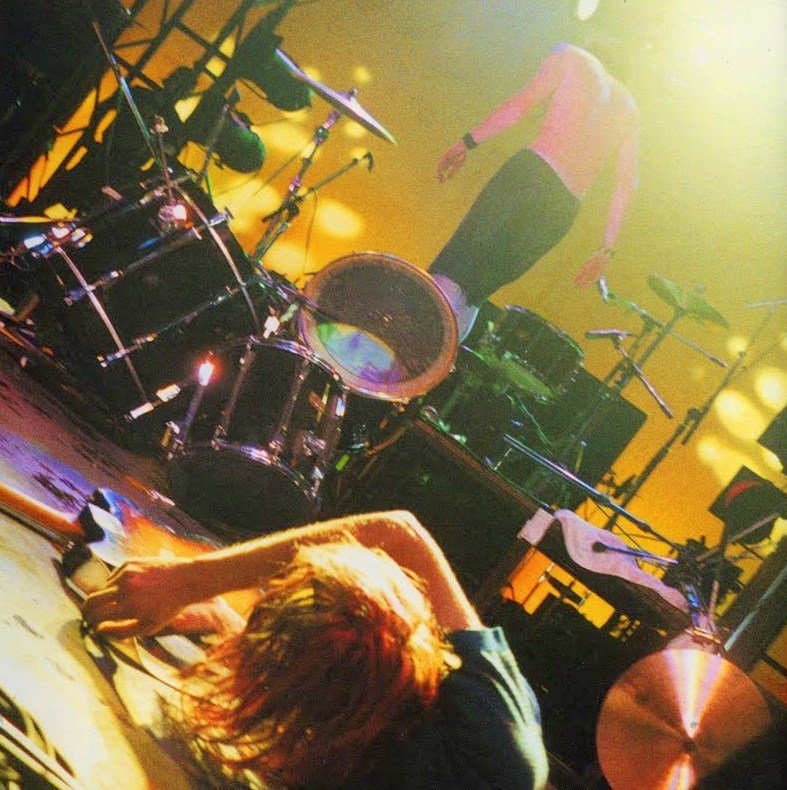 TheGrungeScene's tweet photo. January 25, 1992 – Nirvana plays Big Day Out. TEEN SPIRIT dominates, it hits #1 on the Hot 100 Singles chart. https://t.co/p2satfL3ts